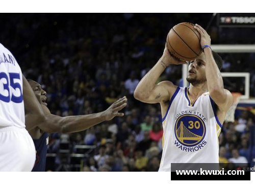 哈哈体育库里刷新NBA纪录，成为历史第二位三分命中超过3000次的球员 - 副本